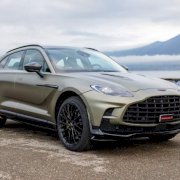 Aston Martin DBX 707